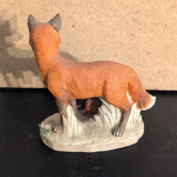 Vintage Fox Figurines - Picture 3 of 6